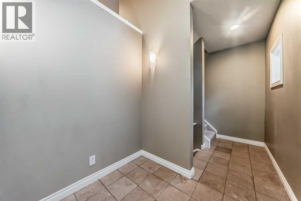 Row / Townhouse for Sale in 1145 Cameron Avenue SW|Calgary, Alberta T2T0K6 4