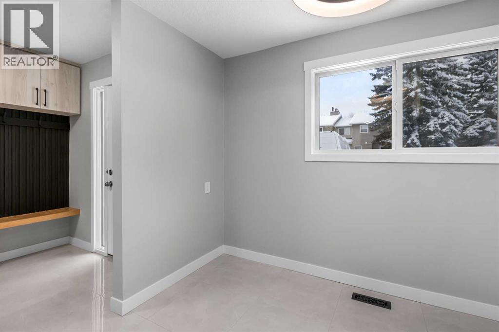 Row / Townhouse for Sale in 5, 5520 1 Avenue SE|Calgary, Alberta T2A5Z6 4