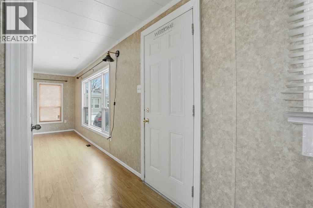 Mobile Home for Sale in 244, 6220 17 Avenue SE|Calgary, Alberta T2A0W6 3