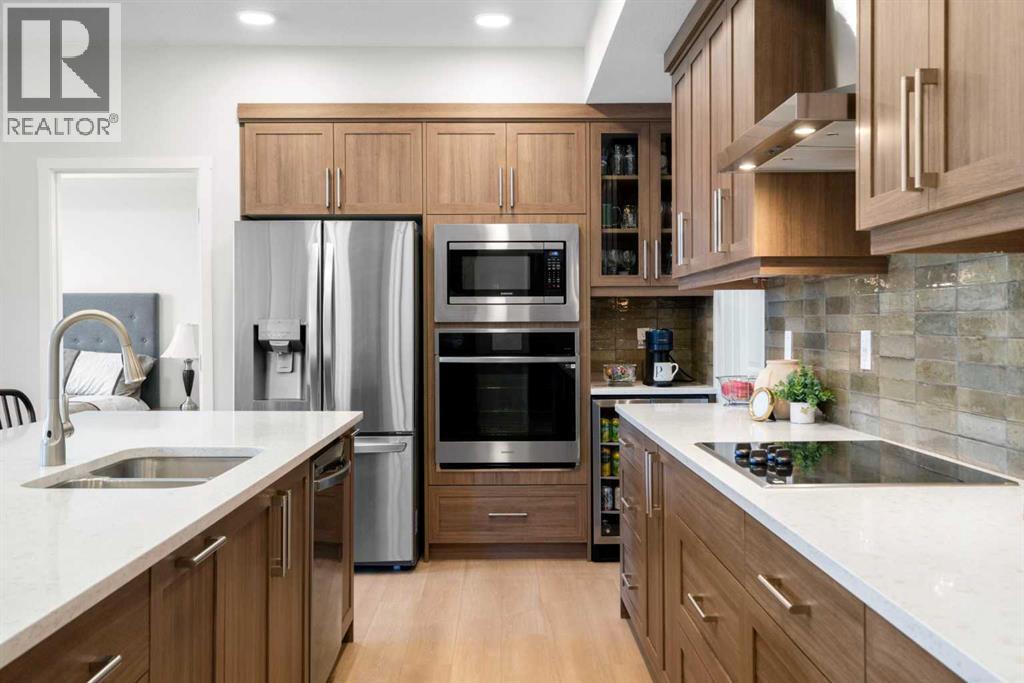 Apartment for Sale in 2208, 33 Carringham Gate NW|Calgary, Alberta T3P2H6 3