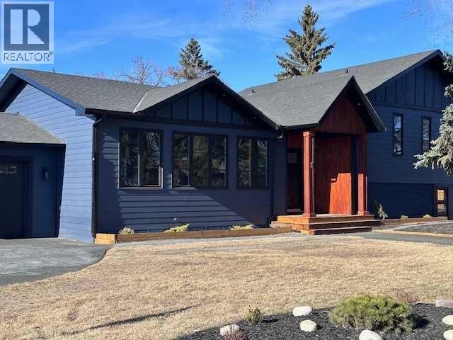House for Sale in 1 Spruce Bank Crescent SW|Calgary, Alberta T3C3b5 2