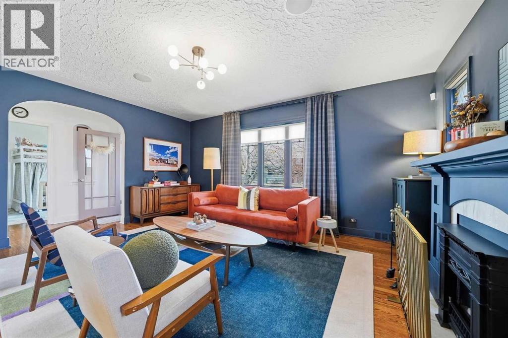 House for Sale in 3020 14 Street SW|Calgary, Alberta T2T3V7 3