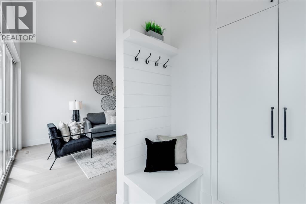 House for Sale in 640 37 Street SW|Calgary, Alberta T3C1R9 5