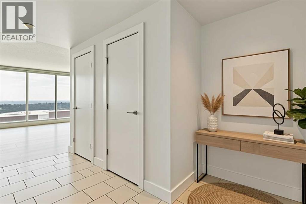 Apartment for Sale in 2304, 433 11 Avenue SE|Calgary, Alberta T2G0C7 2