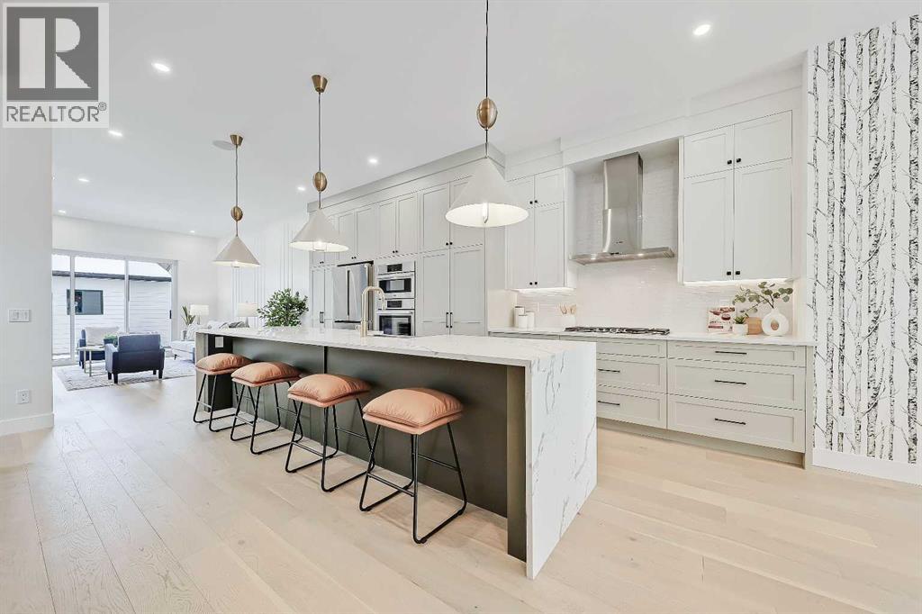 House for Sale in 1728 19 Avenue NW|Calgary, Alberta T2M1B3