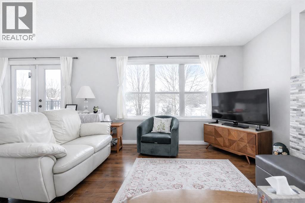 House for Sale in 125 Silverado Range Cove SW|Calgary, Alberta T2X0E1 3