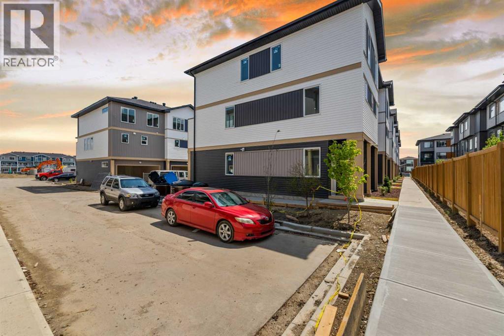 Row / Townhouse for Sale in 604, 90 Corner Meadows Manor NE|Calgary, Alberta T3N2N8 2