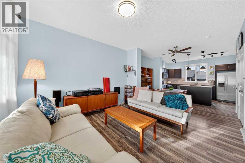 Row / Townhouse for Sale in 82 Mahogany Drive SE|Calgary, Alberta T3M2K2 4