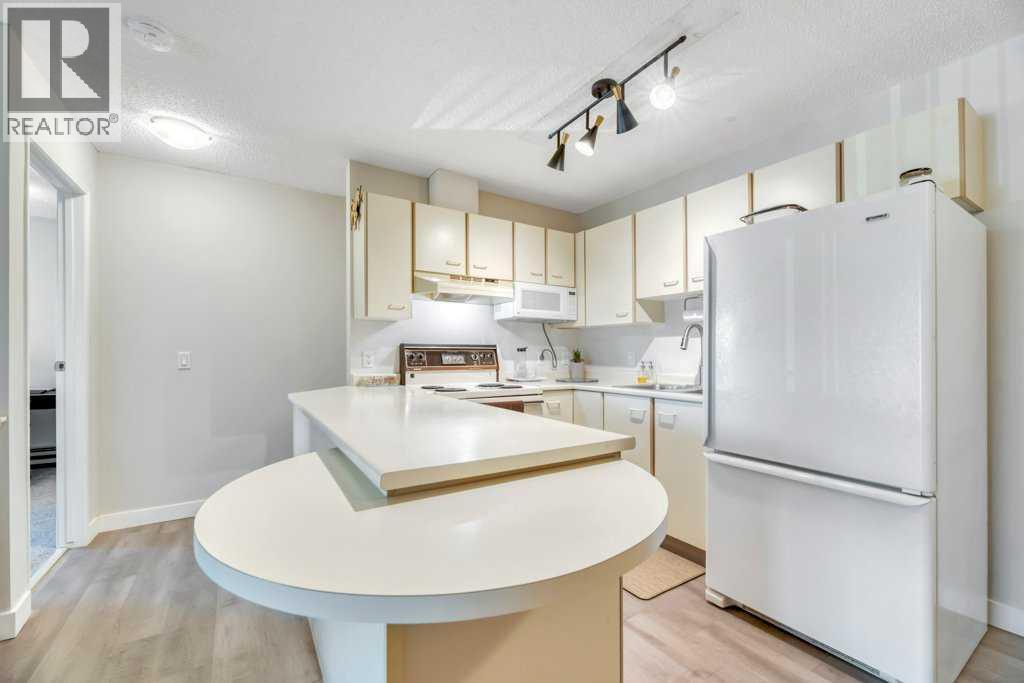 Apartment for Sale in 12, 3212 Edenwold Heights NW|Calgary, Alberta T3A3Y8 5