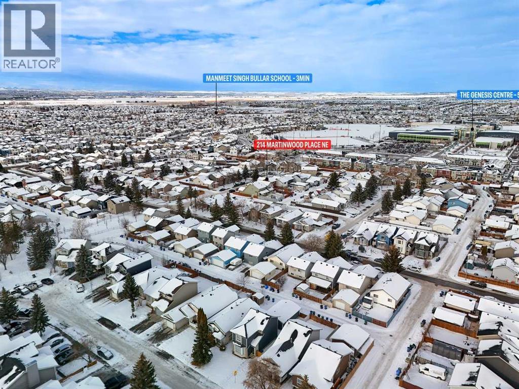 House for Sale in 214 Martinwood Place NE|Calgary, Alberta T3J3H6 5
