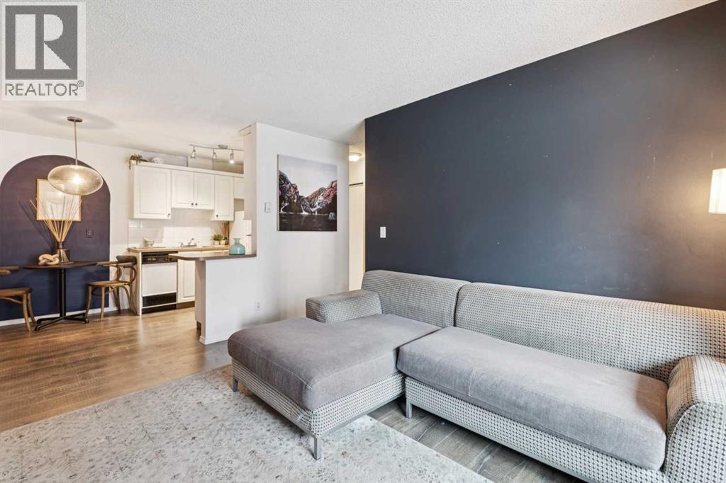 Apartment for Sale in 106, 835 19 Avenue SW|Calgary, Alberta T2T0H6 5