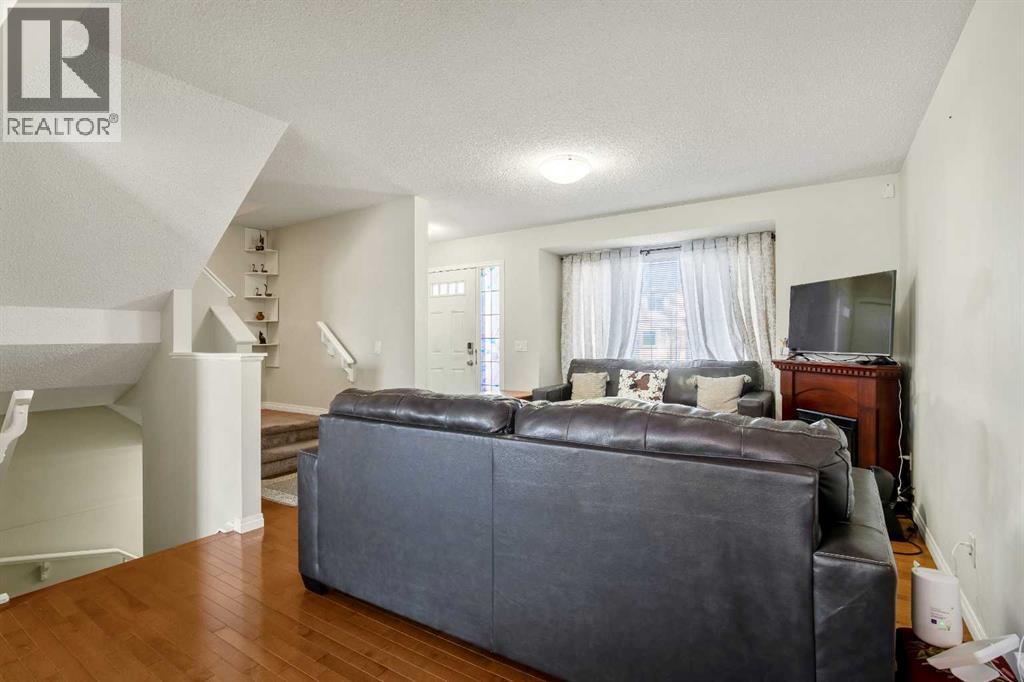 Row / Townhouse for Sale in 8339 Saddlebrook Drive NE|Calgary, Alberta T3J0P9 4