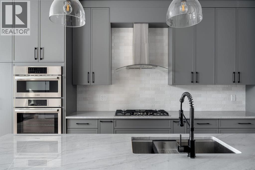 Duplex for Sale in 2227 36 Street SW|Calgary, Alberta T3E2Z3 4