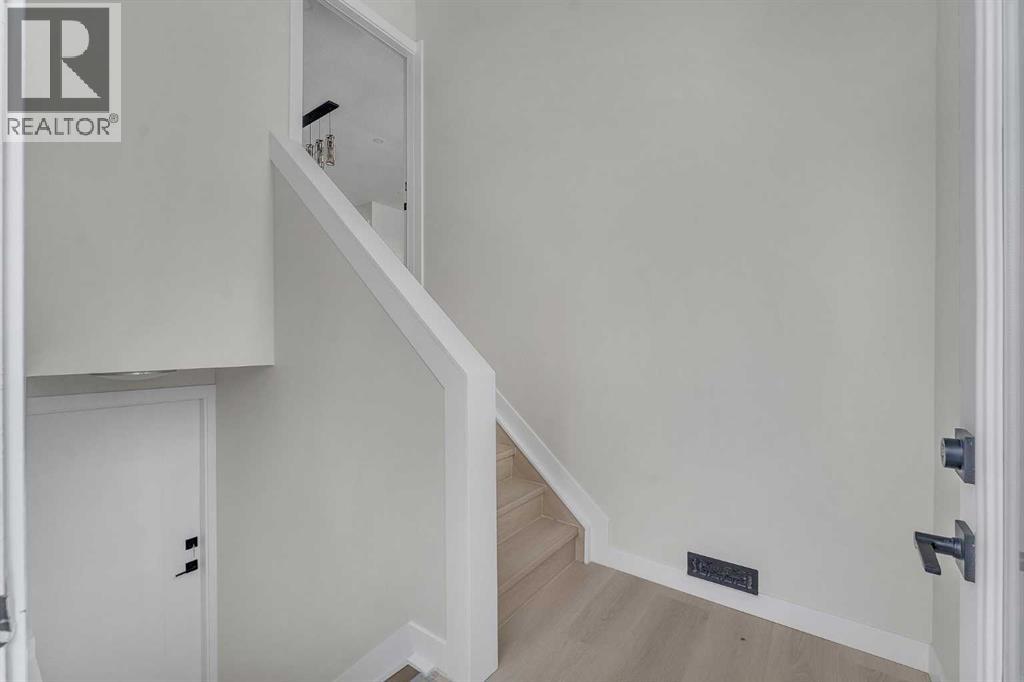 Duplex for Sale in 8420 Centre Street NE|Calgary, Alberta T3K1Y1 5