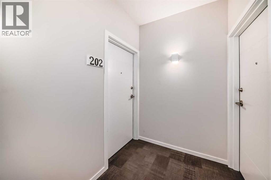 Row / Townhouse for Sale in 202, 245 Redstone Walk NE|Calgary, Alberta T3N1M6 4