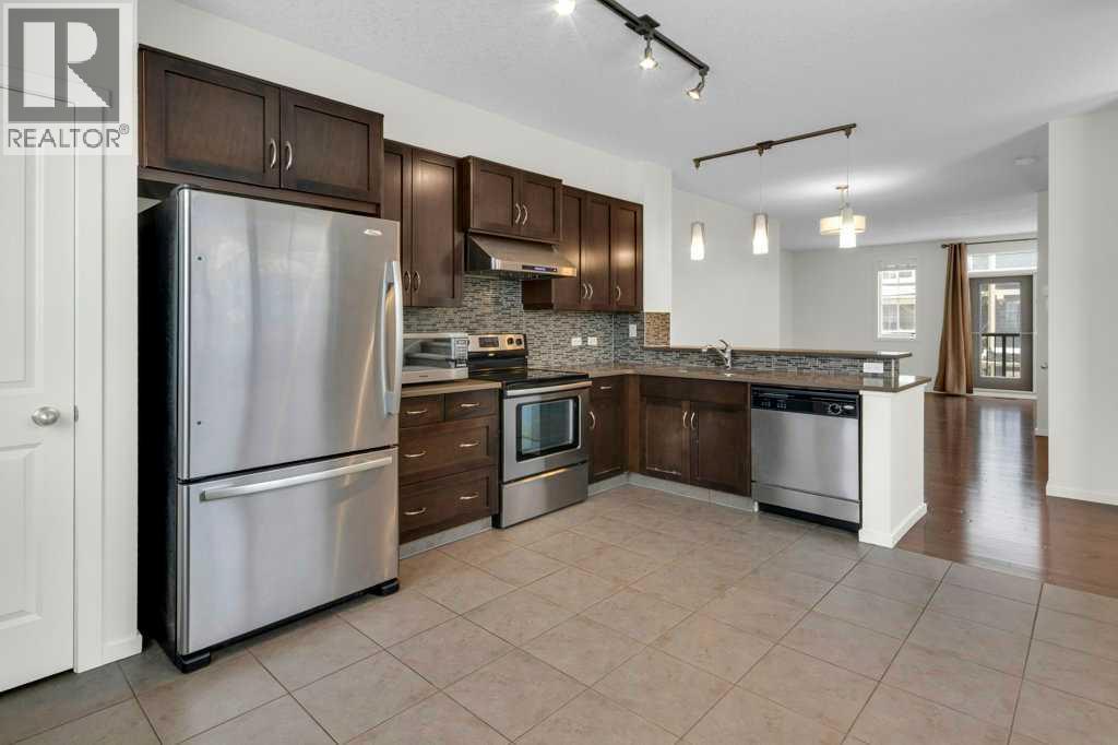 Row / Townhouse for Sale in 68 Evansview Road NW|Calgary, Alberta T3P0L2 4