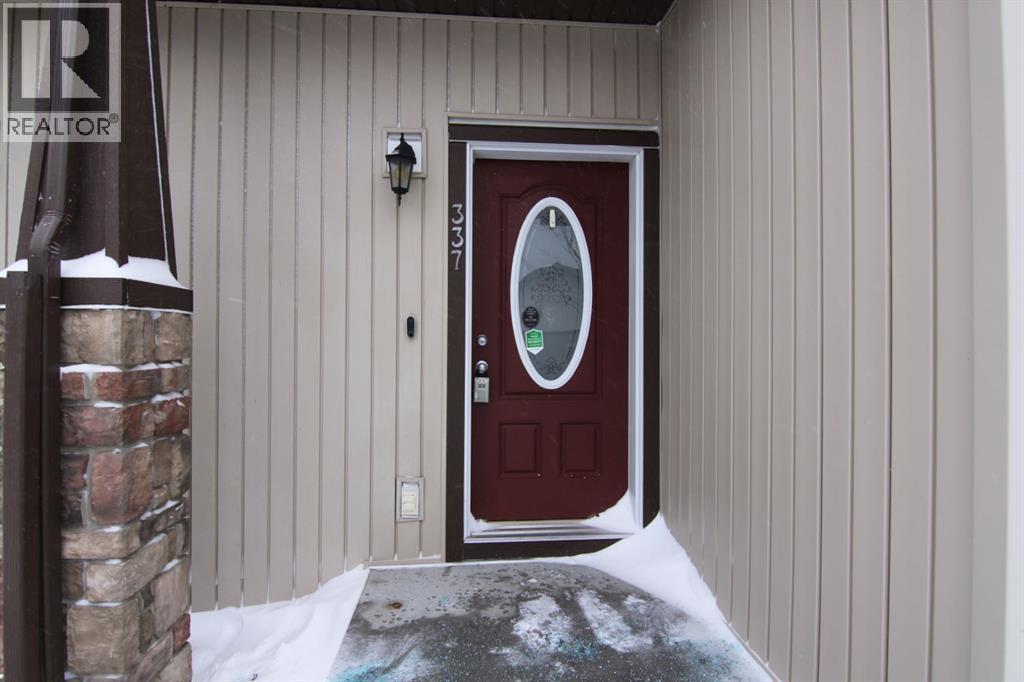 Row / Townhouse for Sale in 337 COPPERPOND Landing SE|Calgary, Alberta T2Z1G6 3