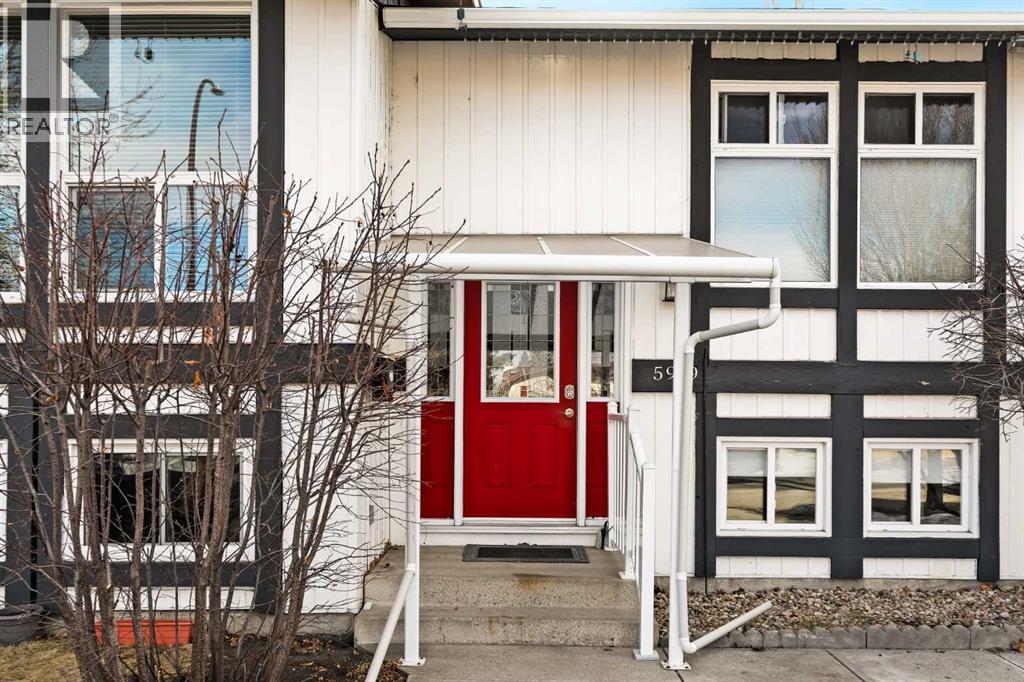 House for Sale in 5919 Temple Drive NE|Calgary, Alberta T1Y3B5 3