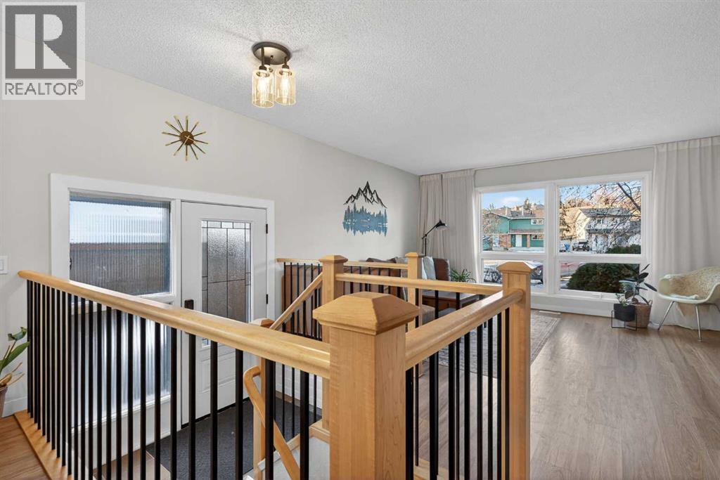 Duplex for Sale in 10 Deer Lane Bay SE|Calgary, Alberta T2J5S8 3