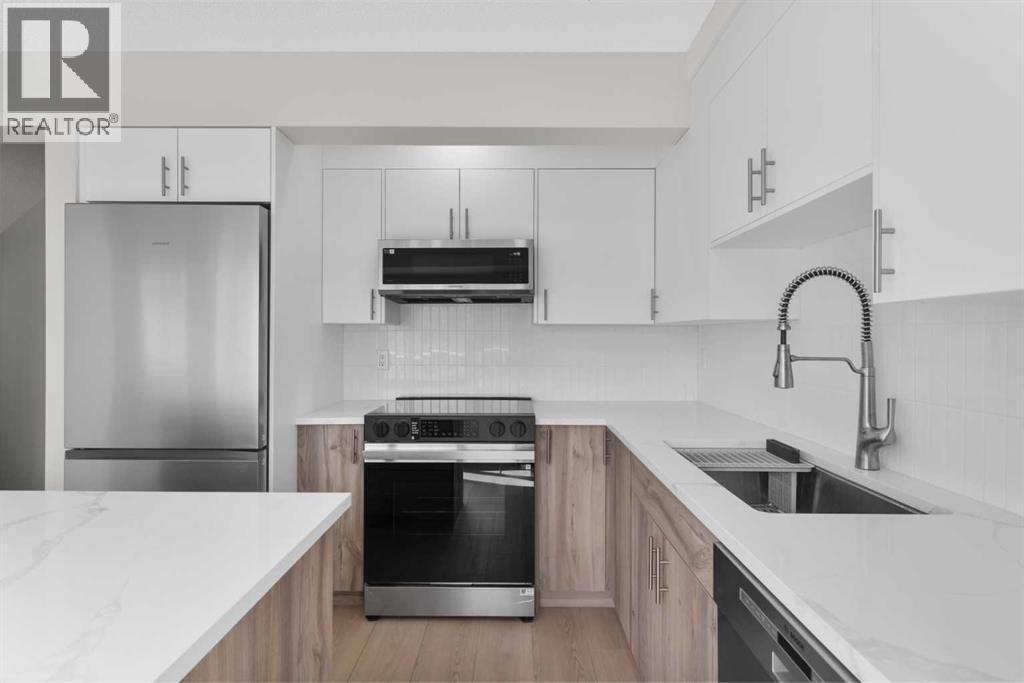 Row / Townhouse for Sale in 7 Prominence View SW|Calgary, Alberta T3H3M8 3