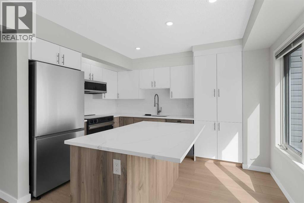 Row / Townhouse for Sale in 7 Prominence View SW|Calgary, Alberta T3H3M8 2