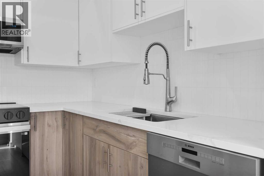 Row / Townhouse for Sale in 7 Prominence View SW|Calgary, Alberta T3H3M8 4