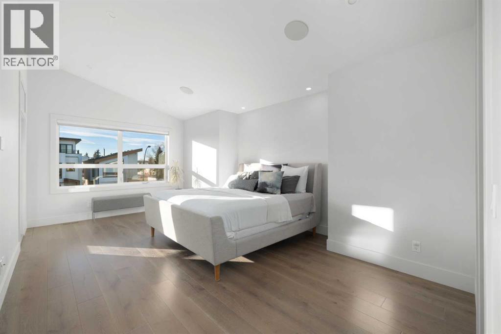 House for Sale in 4906 21 Street SW|Calgary, Alberta T2T5B7 5