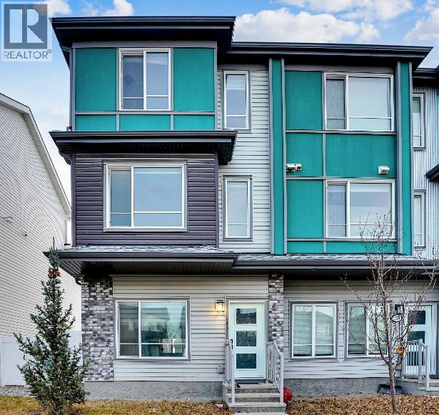 Row / Townhouse for Sale in 131 LUCAS Boulevard|Calgary, Alberta T3P1H9