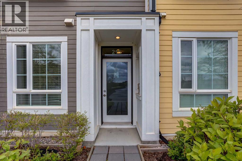 Row / Townhouse for Sale in 215 Copperpond Common SE|Calgary, Alberta T2Z1G5 5