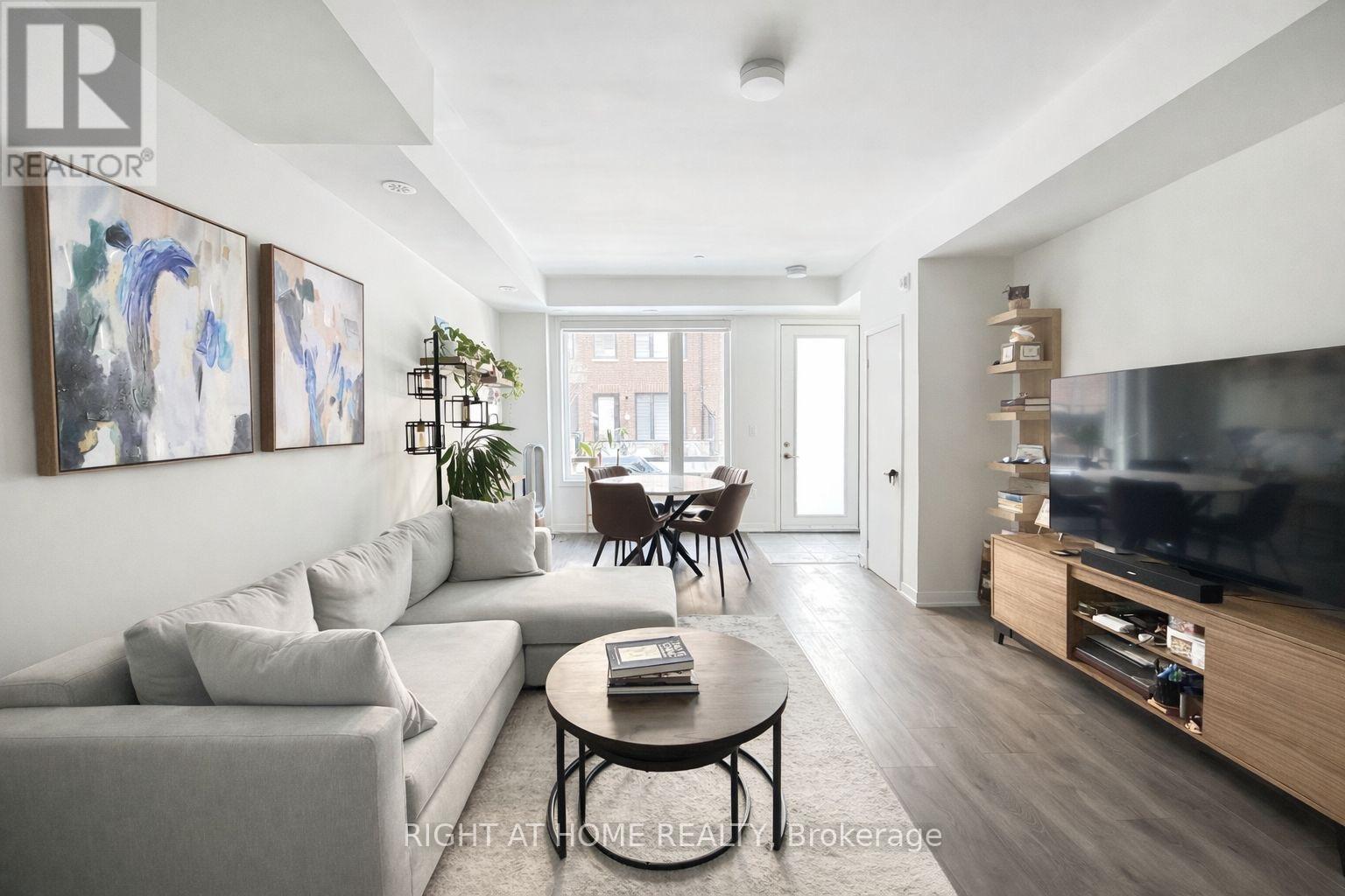 Row / Townhouse for Sale in 31 - 3409 RIDGEWAY DRIVE|Mississauga (Erin Mills), Ontario L5L0B9 4