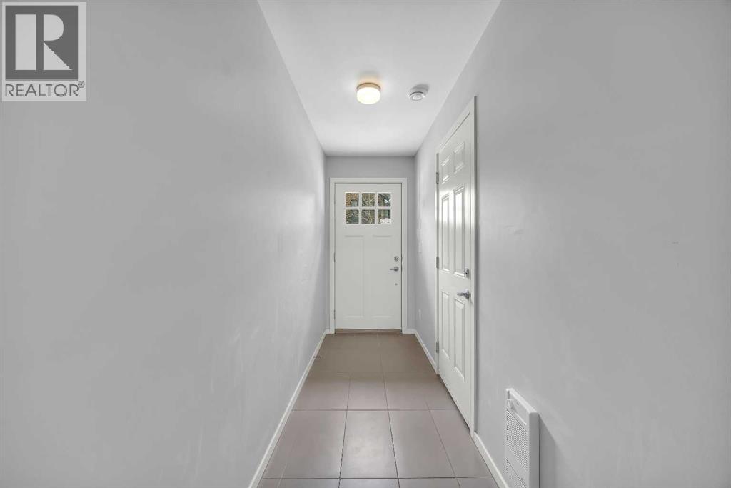 Row / Townhouse for Sale in 455 Ascot Circle SW|Calgary, Alberta T3H0X3 3