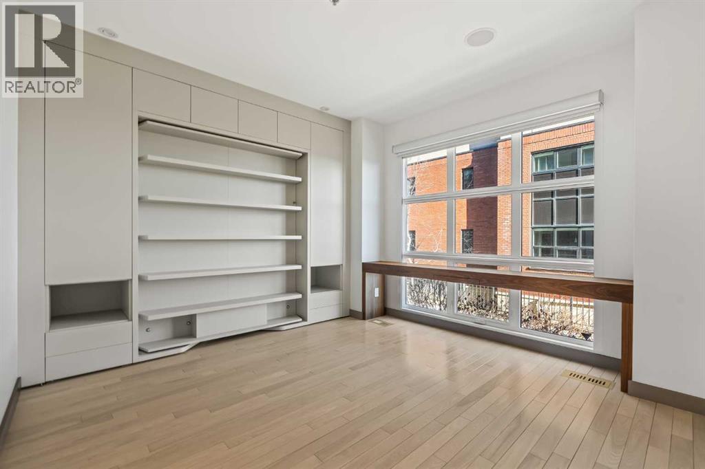 Row / Townhouse for Sale in 101 Aspen Meadows Hill SW|Calgary, Alberta T3H0G3 4