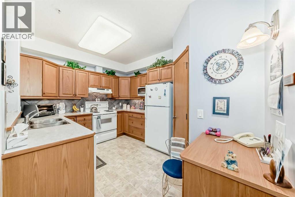 Apartment for Sale in 1225, 151 Country Village Road NE|Calgary, Alberta T3K5X5 4