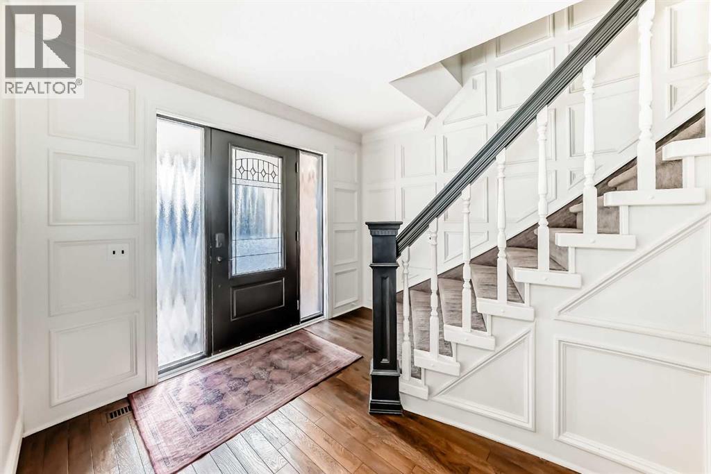 House for Sale in 36 Stradbrooke Way SW|Calgary, Alberta T3H1S5 3