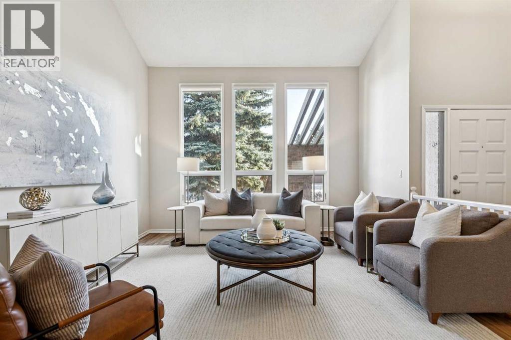 House for Sale in 3335 OAKWOOD DRIVE SW|Calgary, Alberta T2V4V6 4