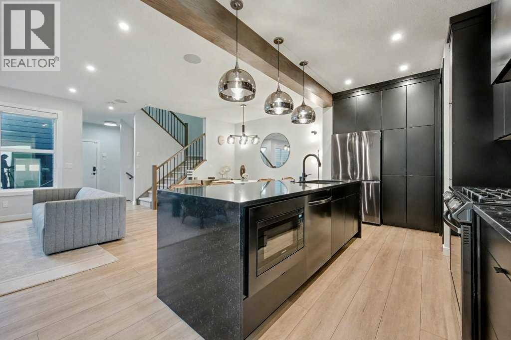 House for Sale in 123 Treeline View SW|Calgary, Alberta T2Y0V4 3