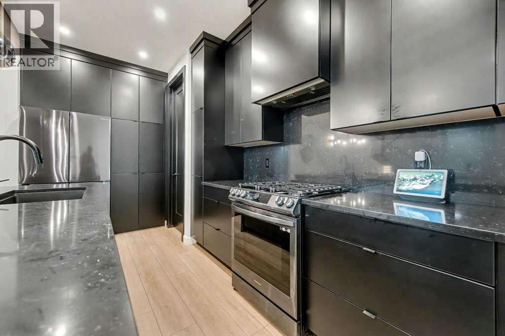 House for Sale in 123 Treeline View SW|Calgary, Alberta T2Y0V4 4