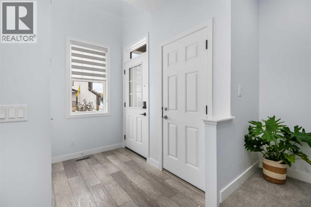 House for Sale in 158 Magnolia Path SE|Calgary, Alberta T3M3X9 5