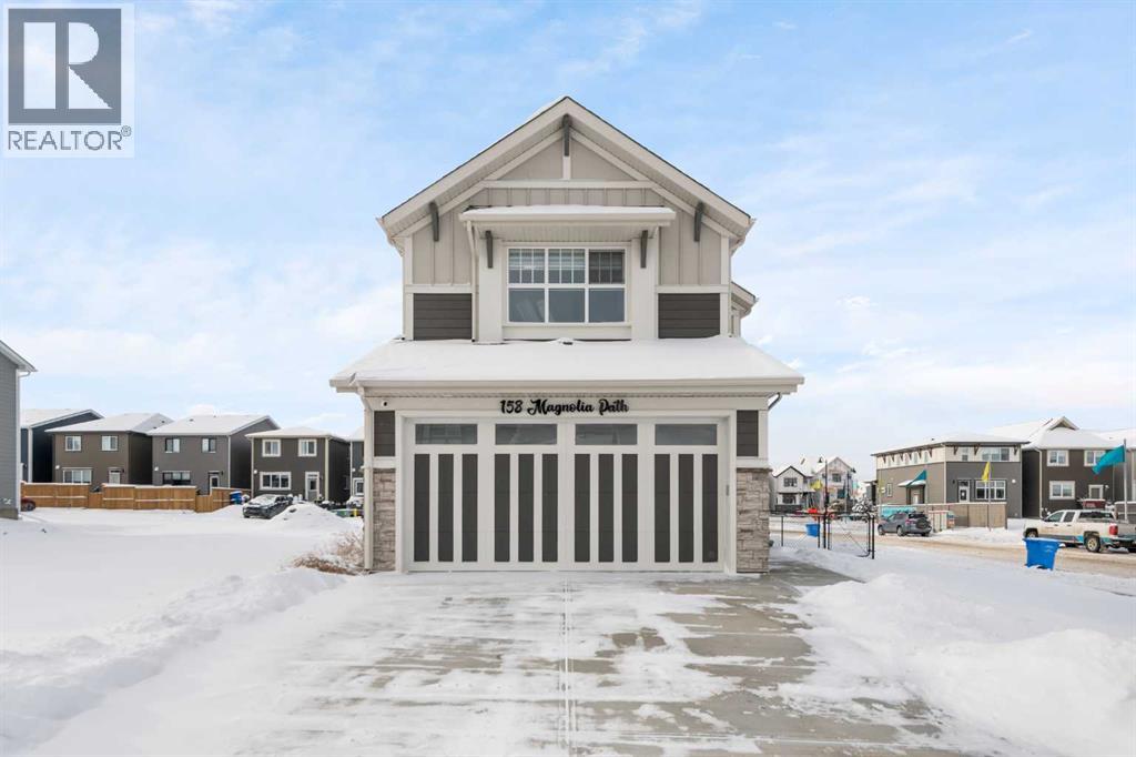 House for Sale in 158 Magnolia Path SE|Calgary, Alberta T3M3X9 3