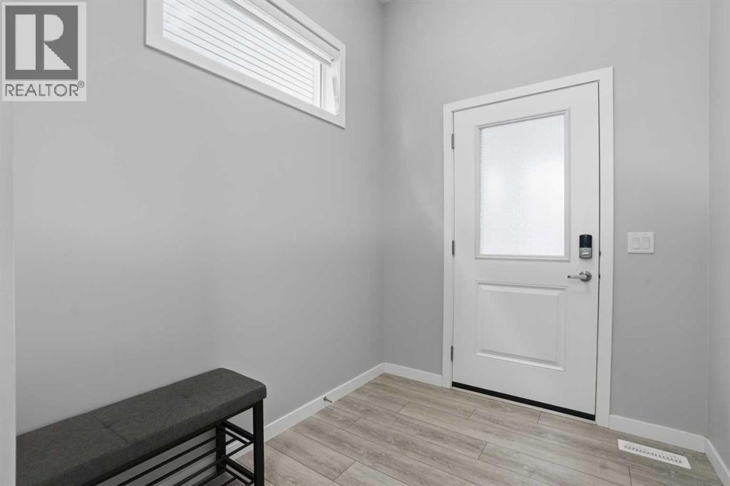 House for Sale in 276 Calhoun Crescent NE|Calgary, Alberta T3P2E9 3