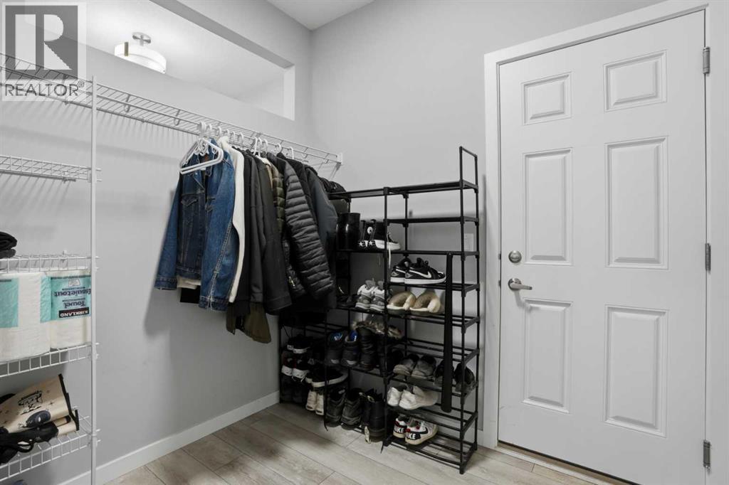 House for Sale in 276 Calhoun Crescent NE|Calgary, Alberta T3P2E9 5