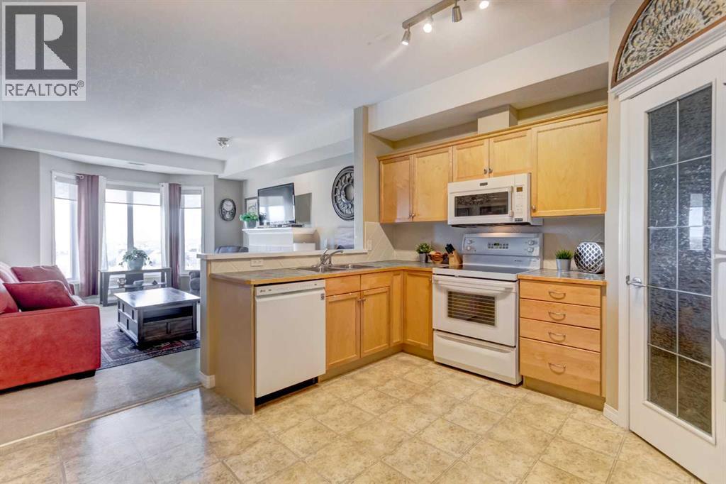 Apartment for Sale in 413, 15 Everstone Drive SW|Calgary, Alberta T2Y5B5 3