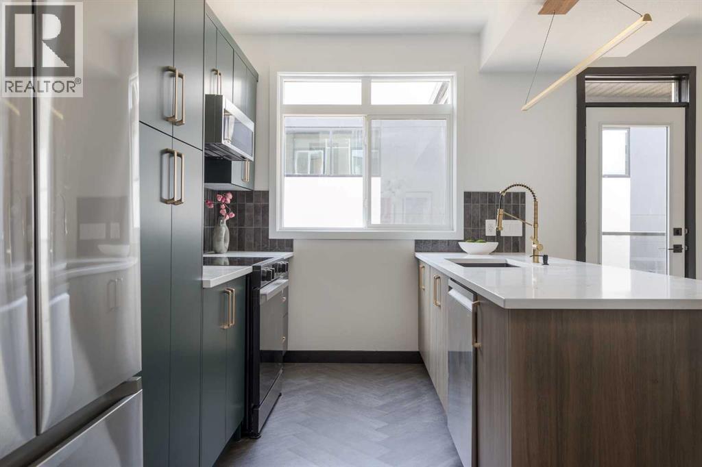 Row / Townhouse for Sale in 508, 4270 Norford Avenue NW|Calgary, Alberta T3B6A8 4