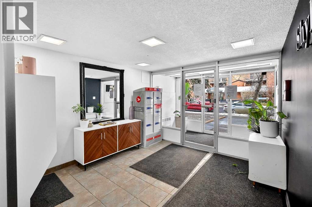 Apartment for Sale in 604, 1111 15 Avenue SW|Calgary, Alberta T2R0S8 5