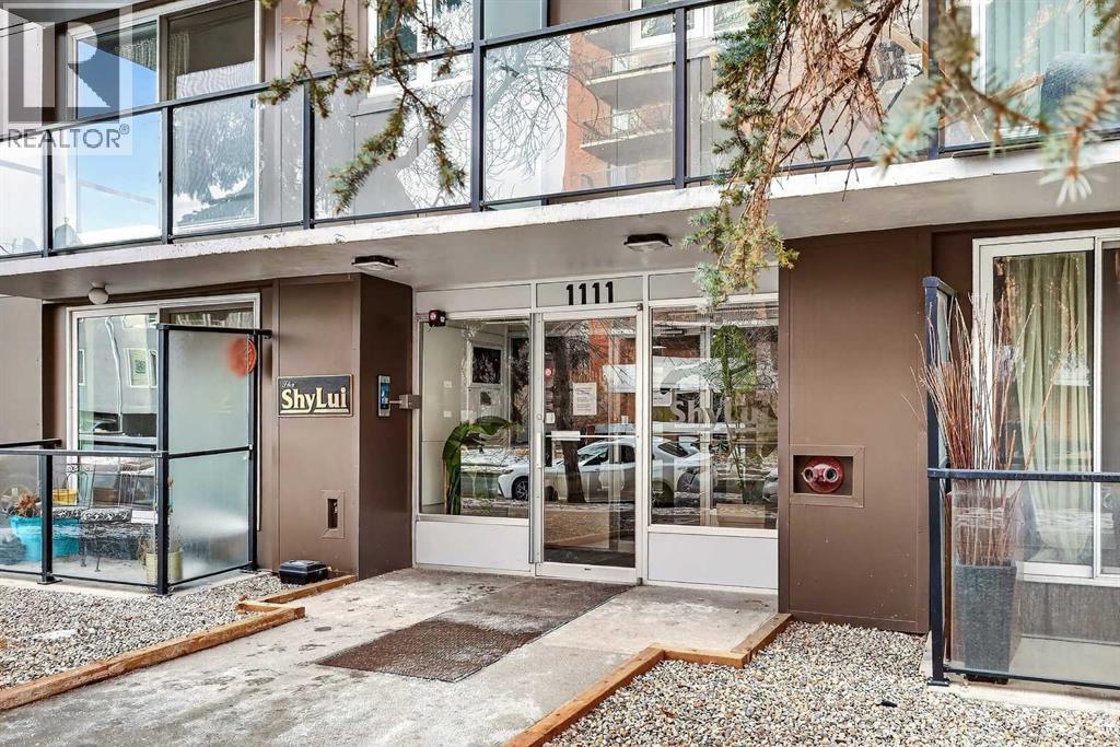 Apartment for Sale in 604, 1111 15 Avenue SW|Calgary, Alberta T2R0S8 4