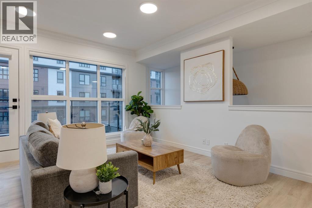 Row / Townhouse for Sale in 502, 4270 Norford Avenue NW|Calgary, Alberta T3B6A8 3