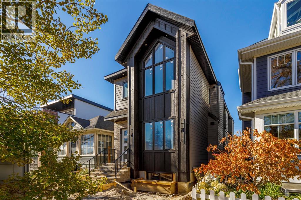 House for Sale in 727 15 Street NW|Calgary, Alberta T2N2B3