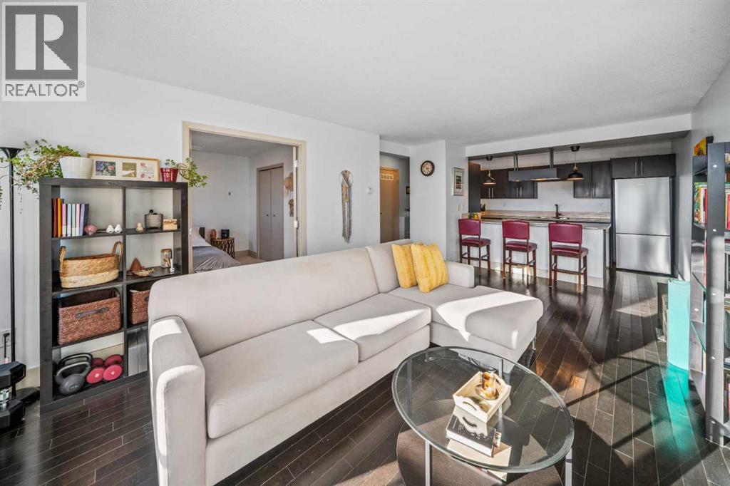 Apartment for Sale in 504, 505 19 Avenue SW|Calgary, Alberta T2S0E4 4