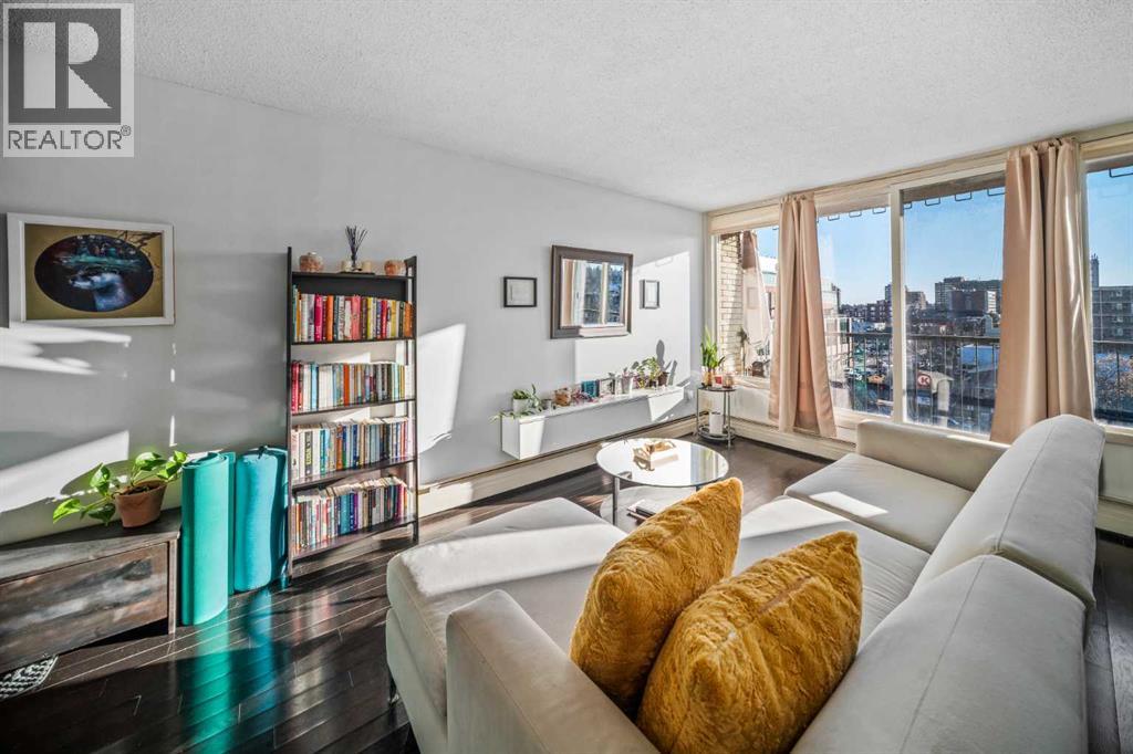 Apartment for Sale in 504, 505 19 Avenue SW|Calgary, Alberta T2S0E4 3