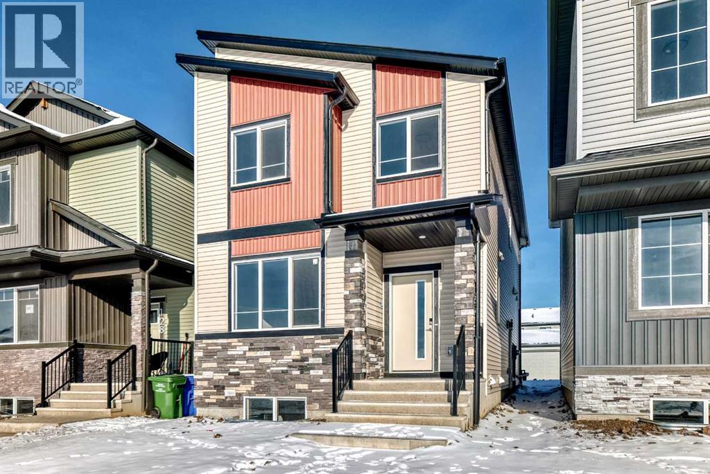 House for Sale in 132 Belvedere Park SE|Calgary, Alberta T2A8A1 2